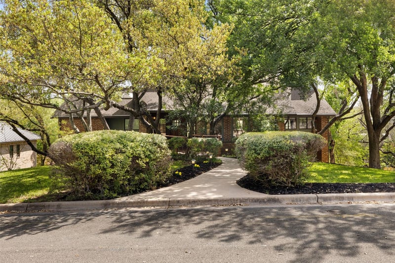 Virtual tour of 6005 Bon Terra DR