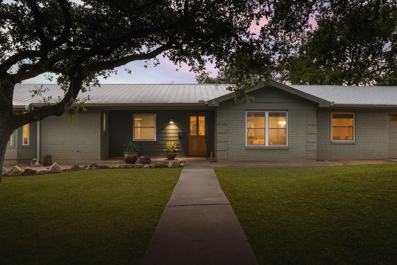 Virtual tour of 6006 Mountainclimb Dr
