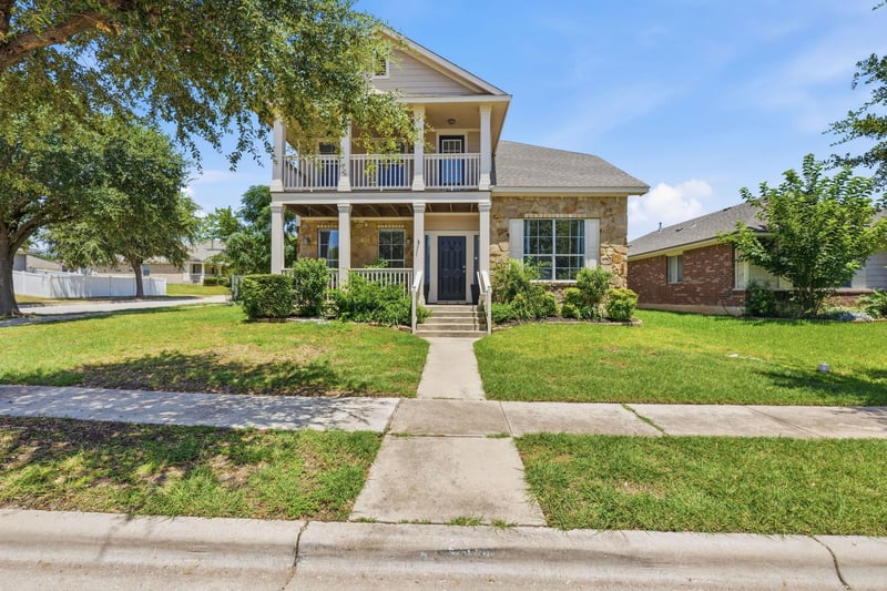 Virtual tour of 601 Brazos Bend DR