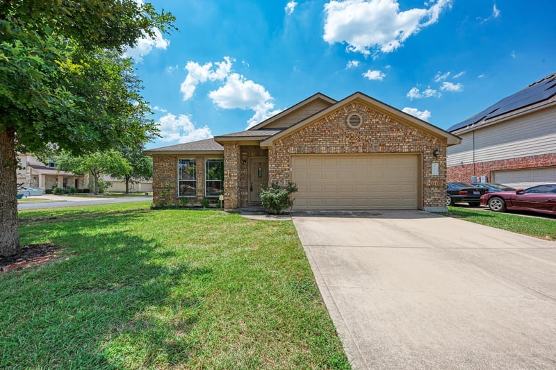 Virtual tour of 601 Timothy John DR