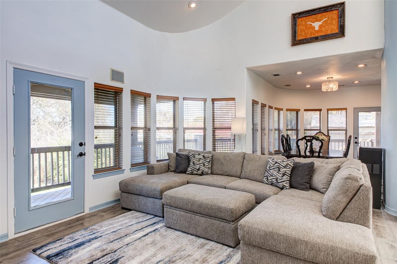 Virtual tour of 602 Jessie St