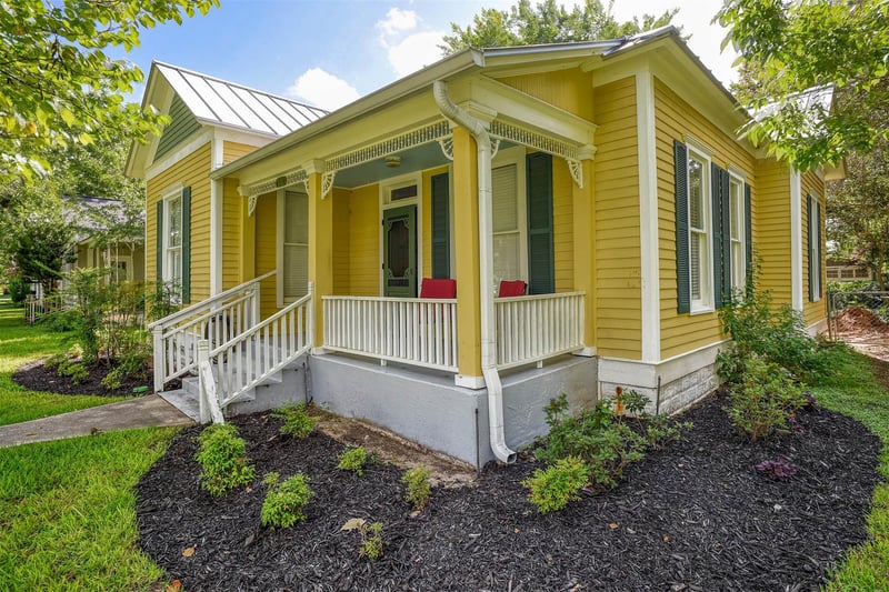 Virtual tour of 602 Mills ST