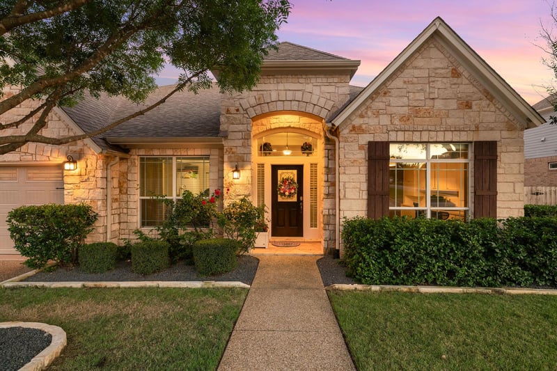 Virtual tour of 604 Navigator DR