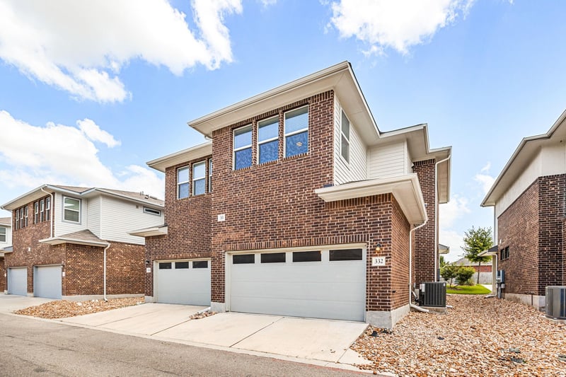 Virtual tour of 605 W South ST Unit #33