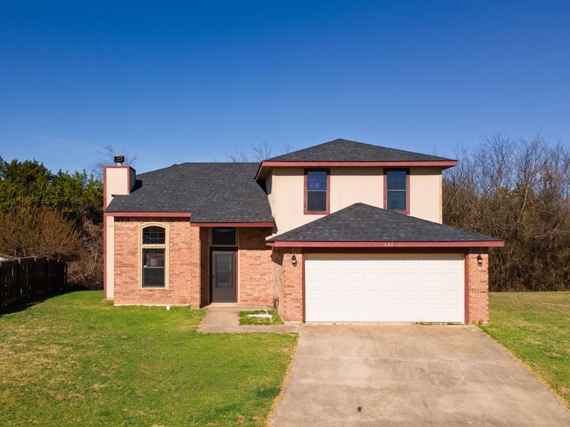 Virtual tour of 606 Redbud Dr