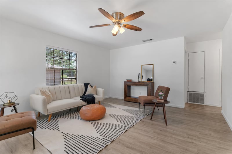 Virtual tour of 607 Magnolia St