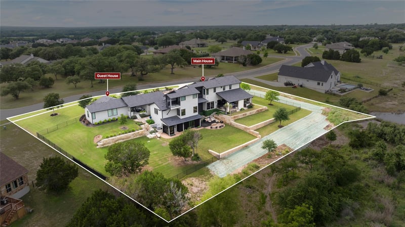 Virtual tour of 608 Buffalo TRL