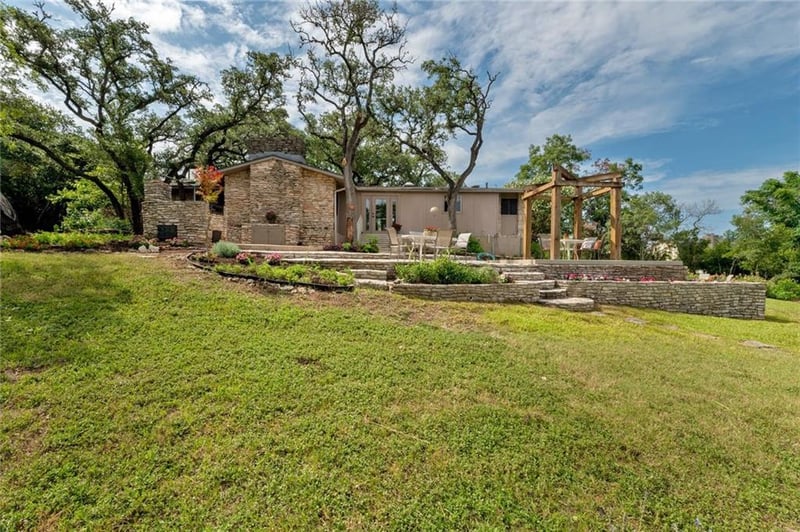 Virtual tour of 610 Lancelot Way