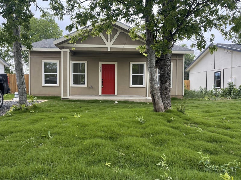 Virtual tour of 610 Pecan Valley Dr