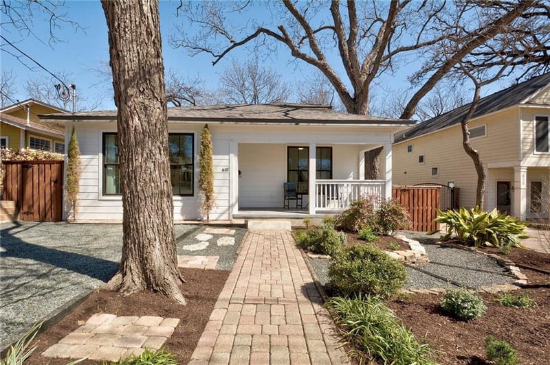 Virtual tour of 610 W Elizabeth ST