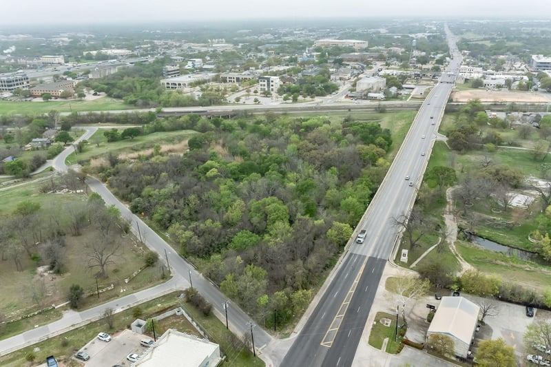 Virtual tour of 610 W Nash St