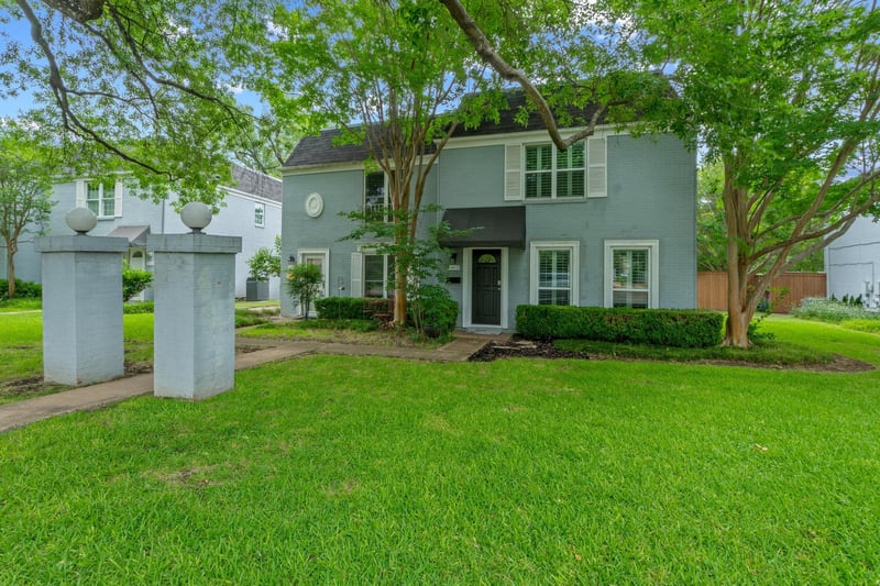 Virtual tour of 6109 Bullard DR Unit #A