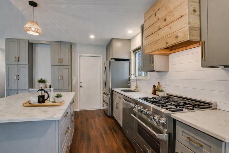 Virtual tour of 6109 Merriwood DR