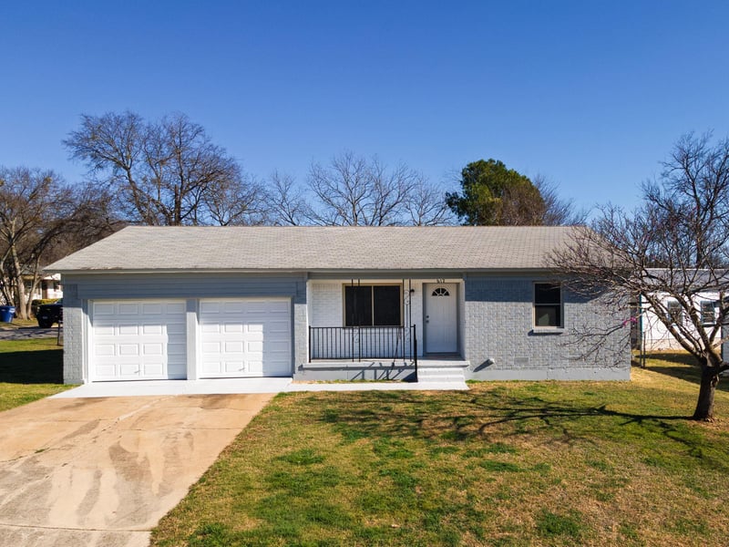 Virtual tour of 612 N 13th St