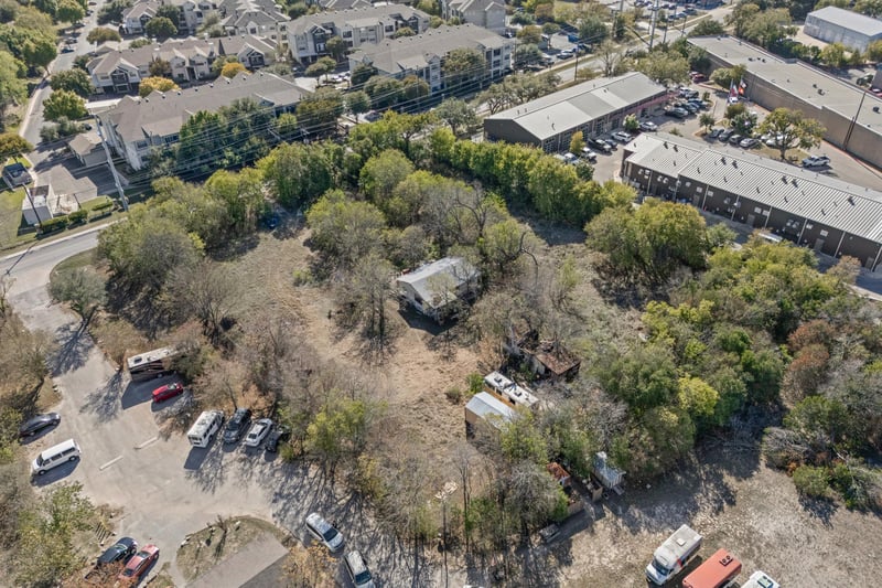 Virtual tour of 612 Ralph Ablanedo DR