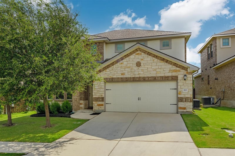 Virtual tour of 612 Sigourney WAY