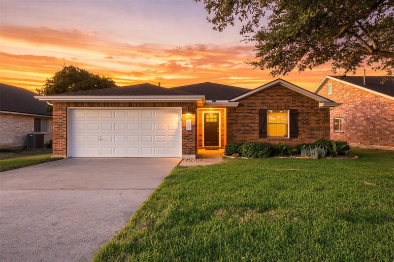 Virtual tour of 613 Glen Valley LN