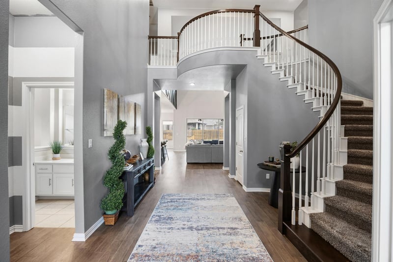 Virtual tour of 614 Painted Creek Way