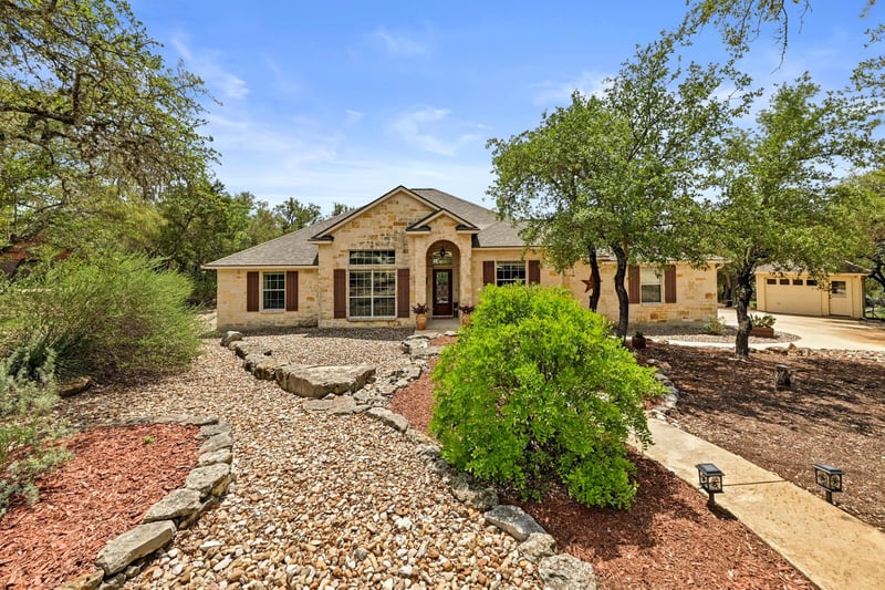 Virtual tour of 615 Mountain Crest Dr