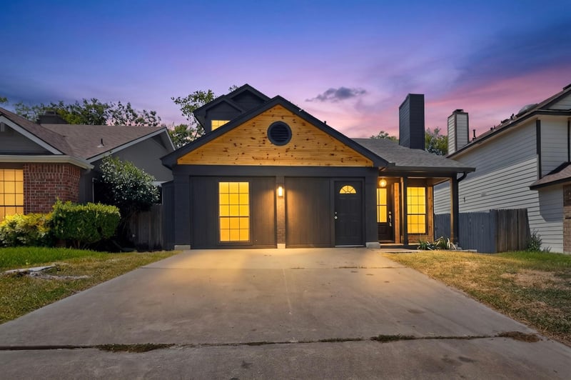 Virtual tour of 616 Smoke Signal PASS