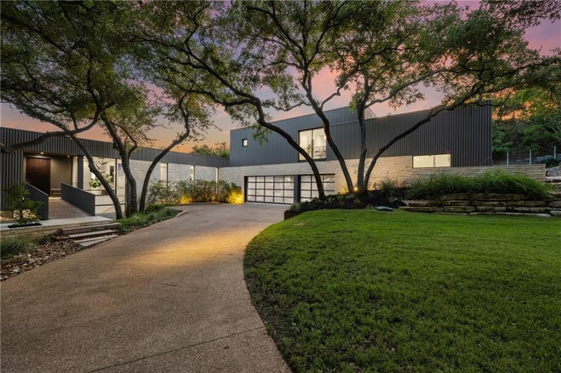 Virtual tour of 618 Rocky Ledge RD