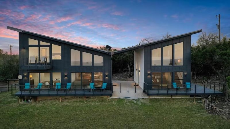 Virtual tour of 620 Windy Hills Rd