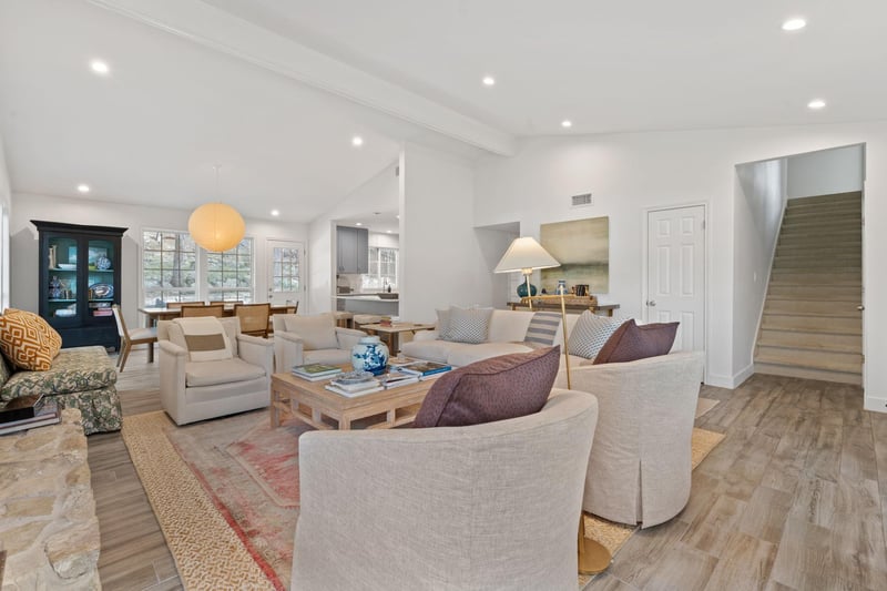 Virtual tour of 6200 Turtle Point DR