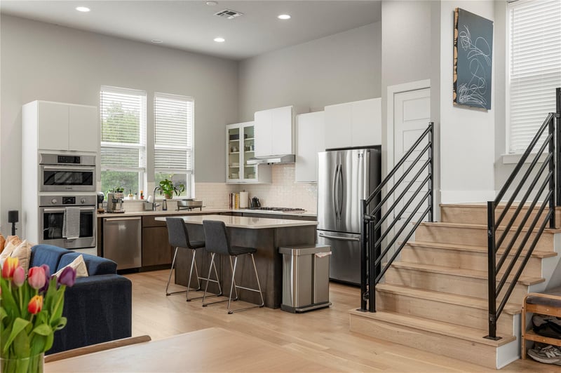 Virtual tour of 6201 Toscana Ave