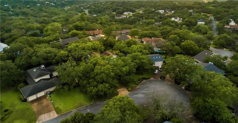 Virtual tour of 6203 Lost Creek CIR