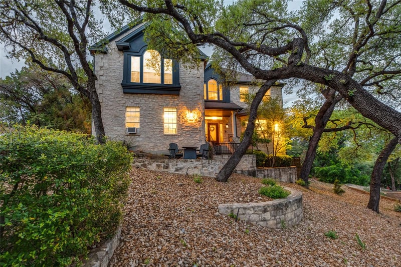 Virtual tour of 6204 Greyfeather DR