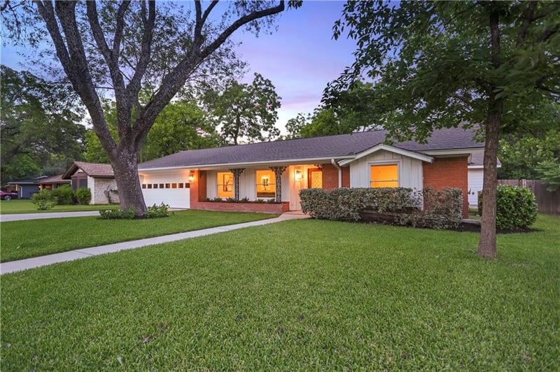 Virtual tour of 6207 Shoal Creek Dr
