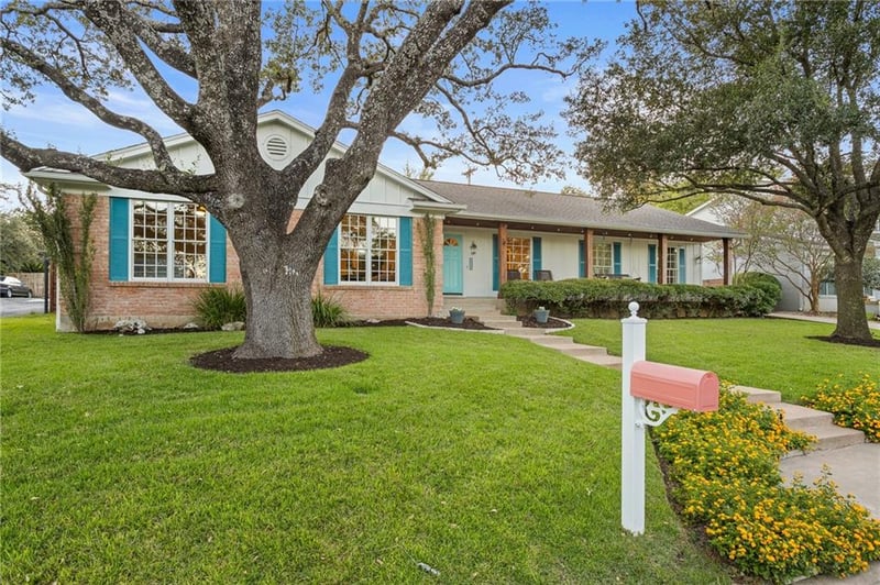 Virtual tour of 6208 Highland Hills Dr