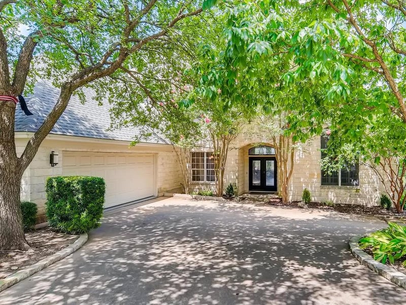 Virtual tour of 6209 Edwards Mountain Cv