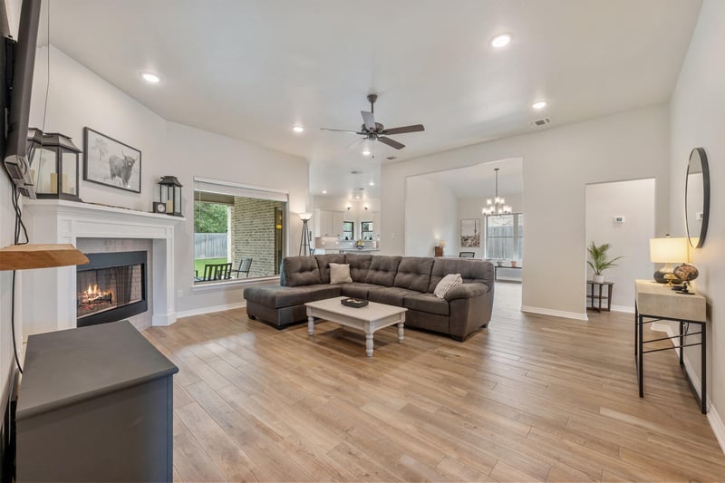 Virtual tour of 621 Holstein DR