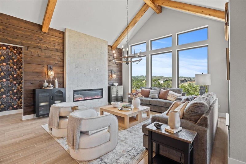 Virtual tour of 6212 Alamosa Clearing DR