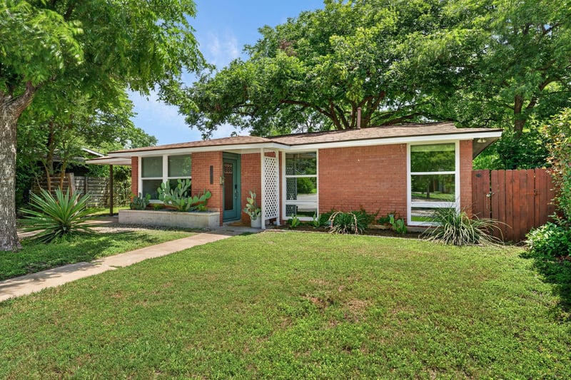 Virtual tour of 6215 Peggy ST