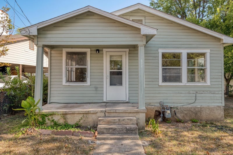 Virtual tour of 622 W Odell St