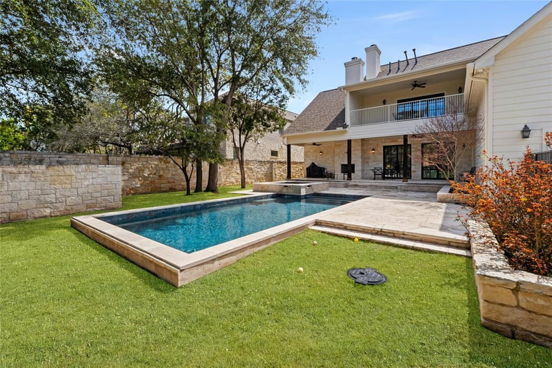 Virtual tour of 625 Robin Dale CT