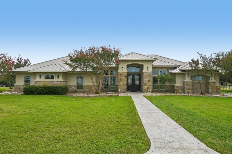 Virtual tour of 6258 Miller LN