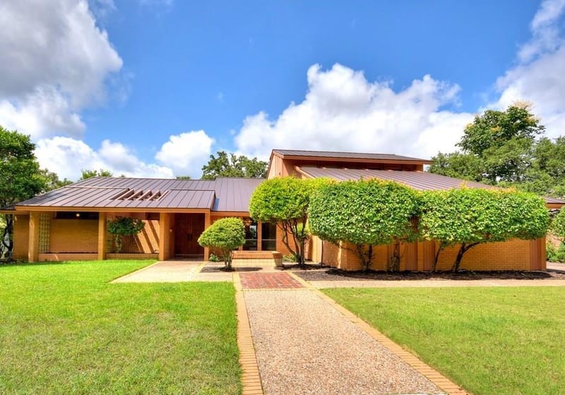 Virtual tour of 6304 Belo Horizonte Cir