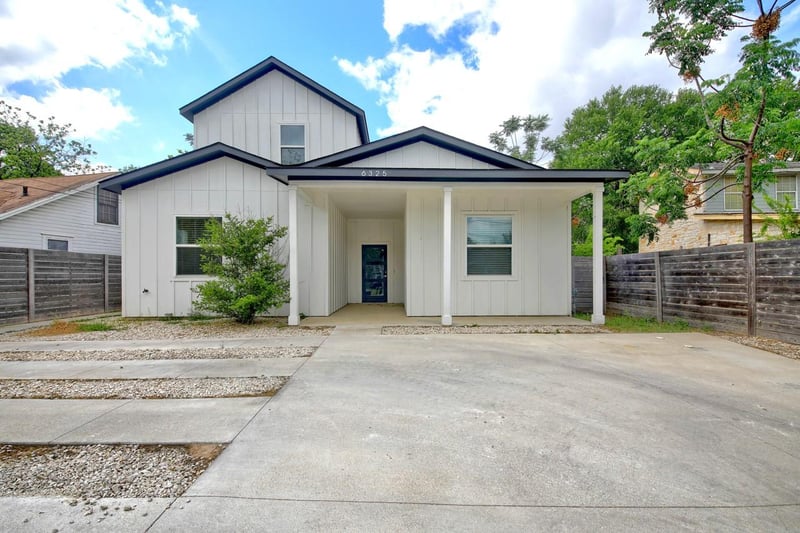 Virtual tour of 6325 Ponca ST Unit #B