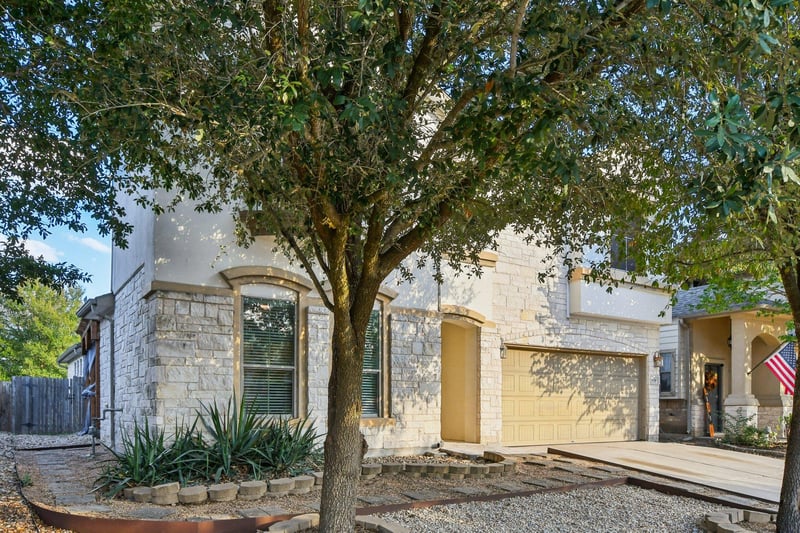 Virtual tour of 634 Irvin Dr