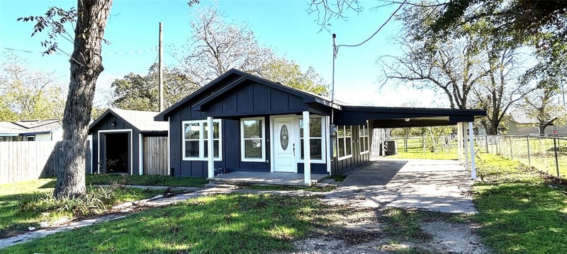 Virtual tour of 635 White Ave