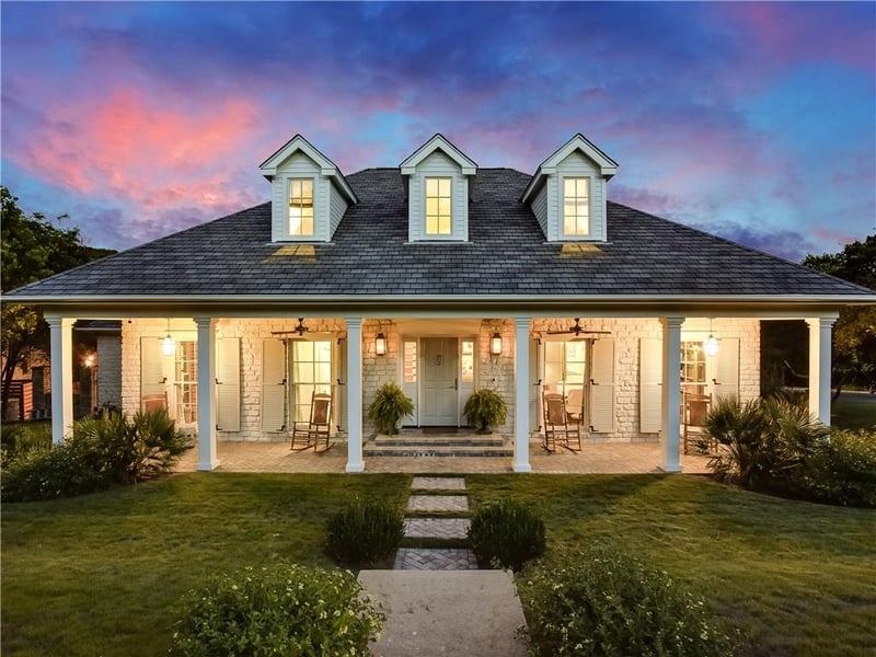 Virtual tour of 6401 Rusty Ridge Dr