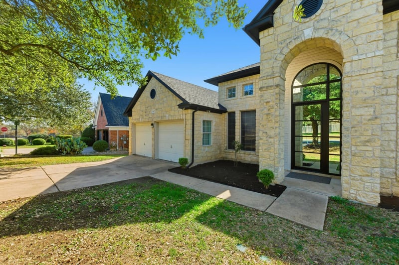 Virtual tour of 6405 Aden LN