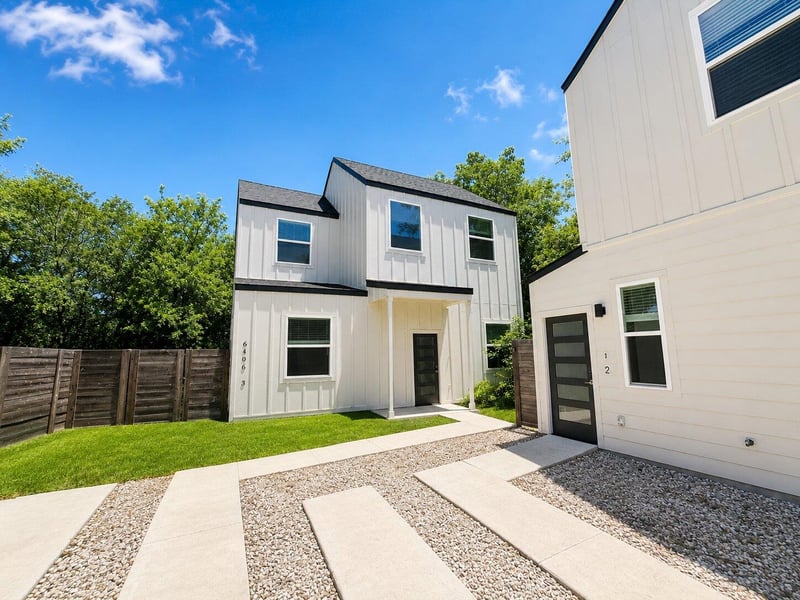 Virtual tour of 6406 Felix Ave Unit #2
