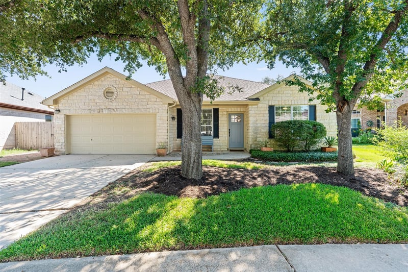 Virtual tour of 6412 Ruxton Ln