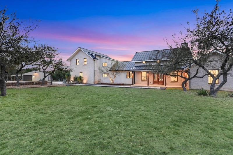 Virtual tour of 6434 Mustang Valley Trl