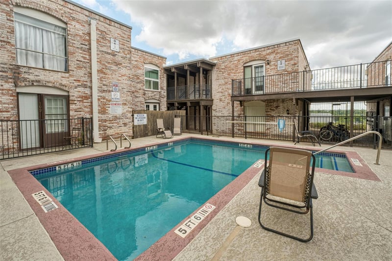 Virtual tour of 6501 E Hill DR Unit #114