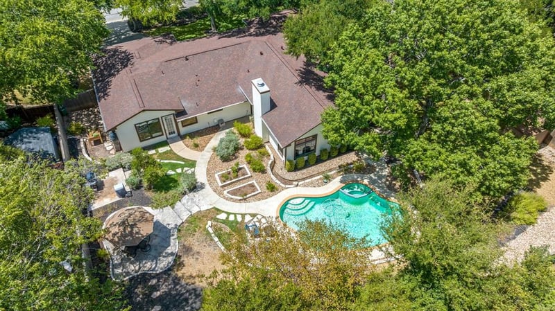 Virtual tour of 6505 Laurelwood DR